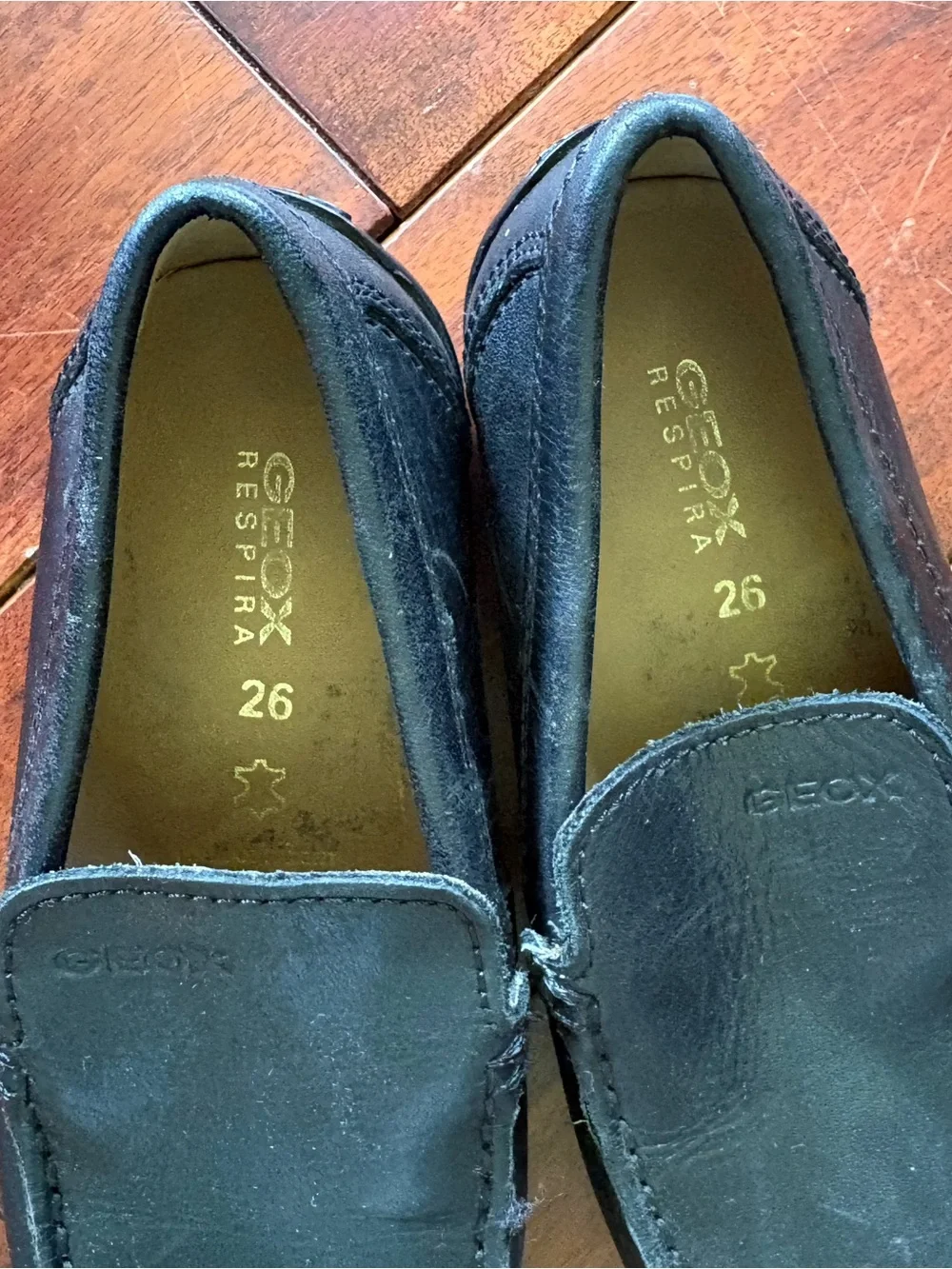 Geox Respira Boys Black Leather Slip-On Loafers EU 26 Like New